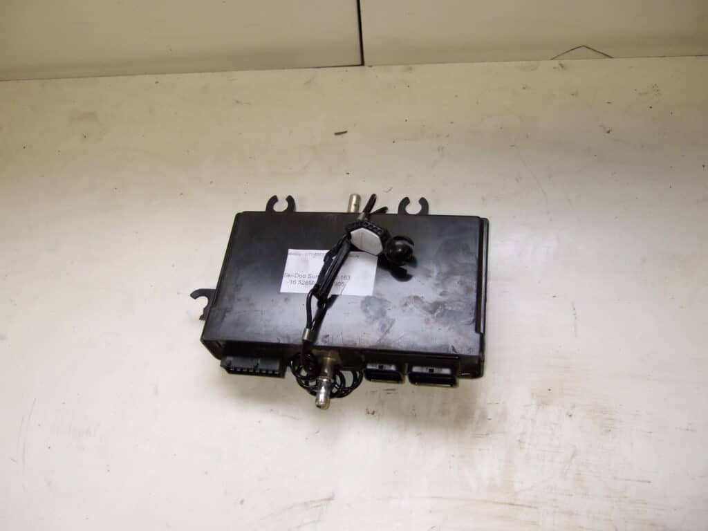 Ski-doo Summit T3 800 -16  Databox utan dess