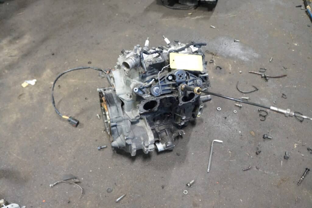Lynx Xterrain 600r -20  Motor