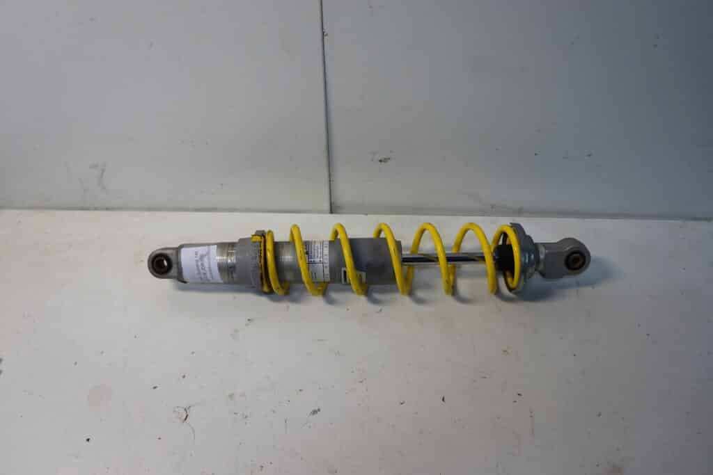 Ski-doo Summit 600 e-tec -09  Framvagnsstötdämpare 1st