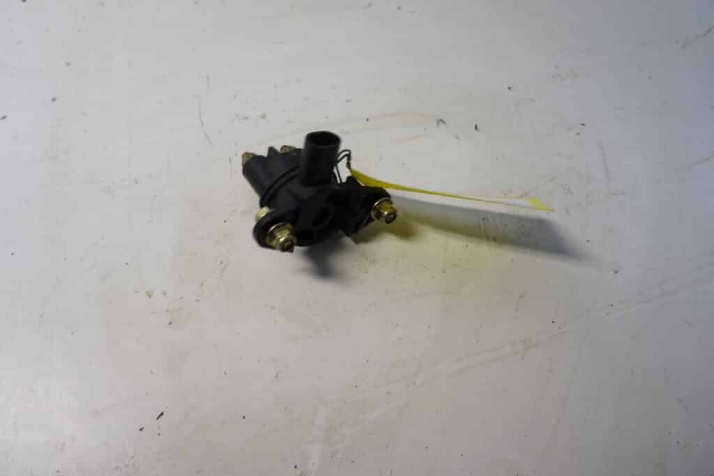 Ski-doo Summit 800 -13  Solenoid