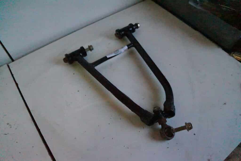 Polaris Switchback FST -08    A-arm övre vänster