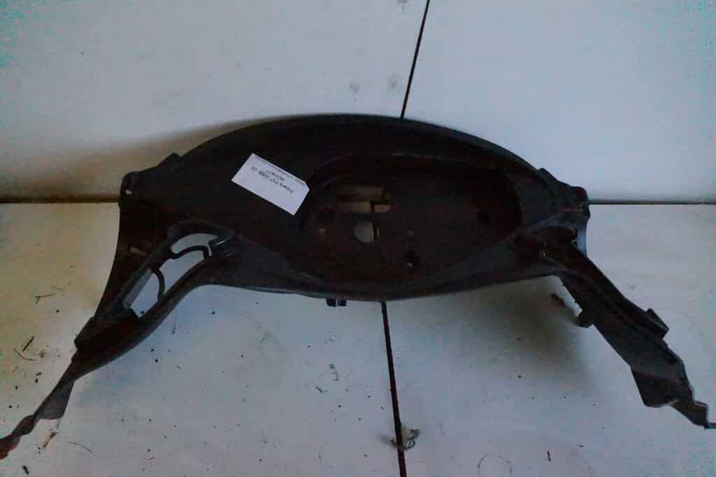 Polaris Switchback FST -08    plast runt instrumenten