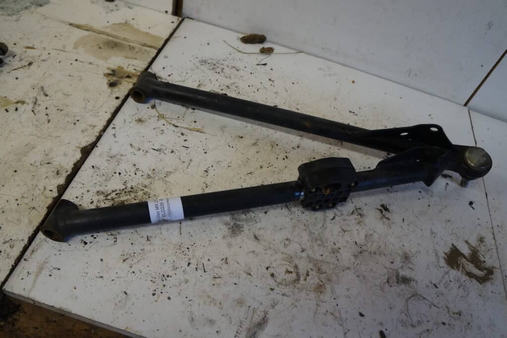 Ski-doo mxz 550 -06  A-arm, nedre, höger