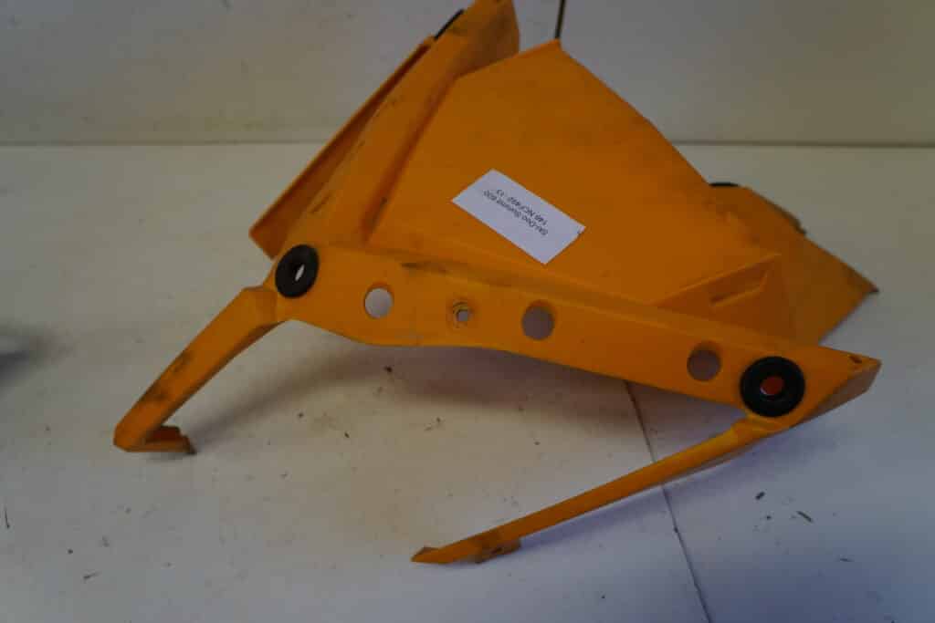Ski-doo Summit 600 -13  Plast runt instrumenten