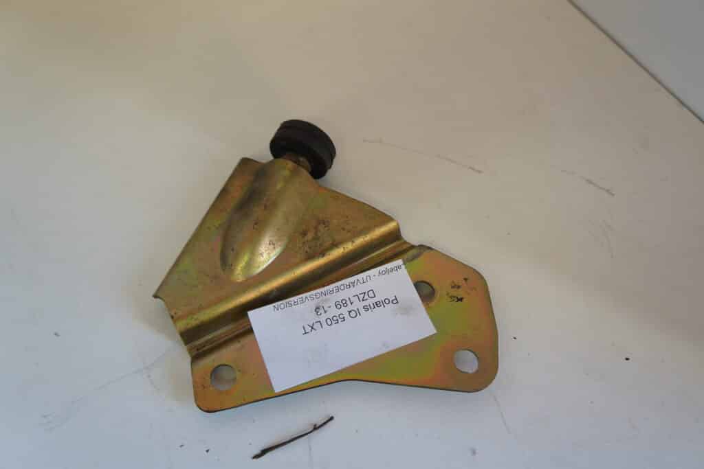 Polaris IQ 550 LXT -13   motorfäste