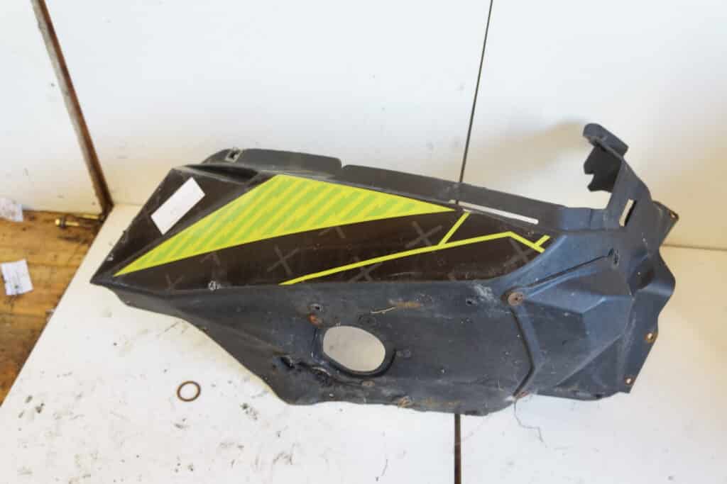 Arctic-cat M8000 -15  Sidobuk, höger