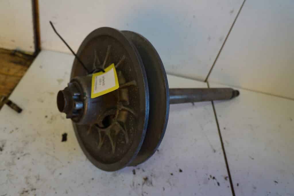 Lynx Rave 800 -11  Sekundärvariator inkl axel