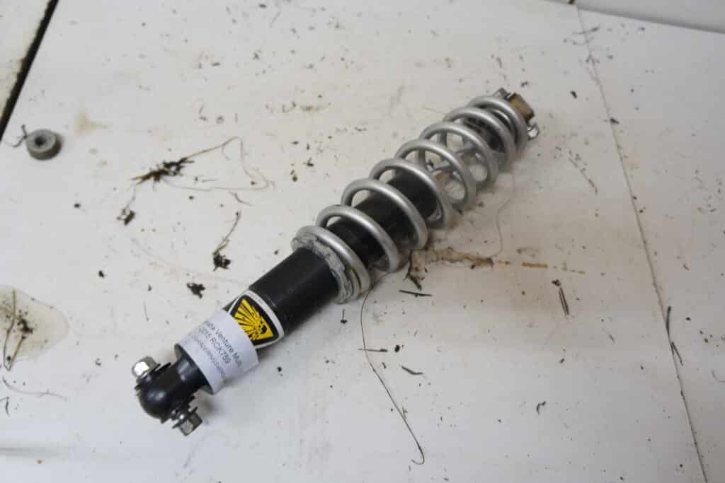 Yamaha Venture MP -15  Framvagnsstötdämpare 420mm