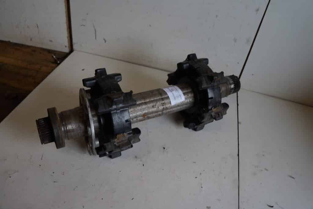 Ski-doo Summit 600r SP -19  Drivaxel