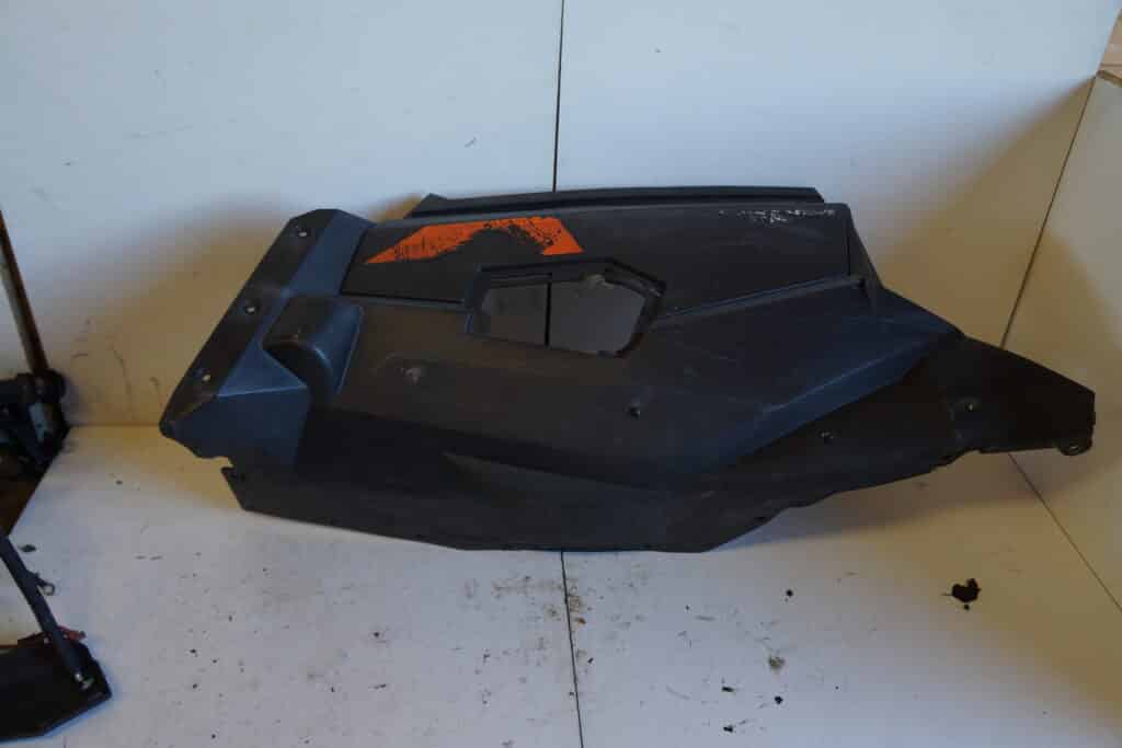 Ski-doo Tundra 600 e-tec -15  Sidobuk, vänster
