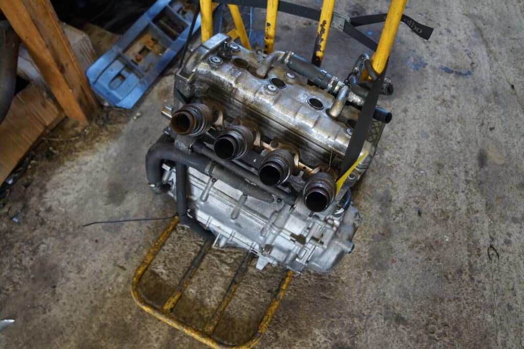 Yamaha rx Warrior -04  Motor