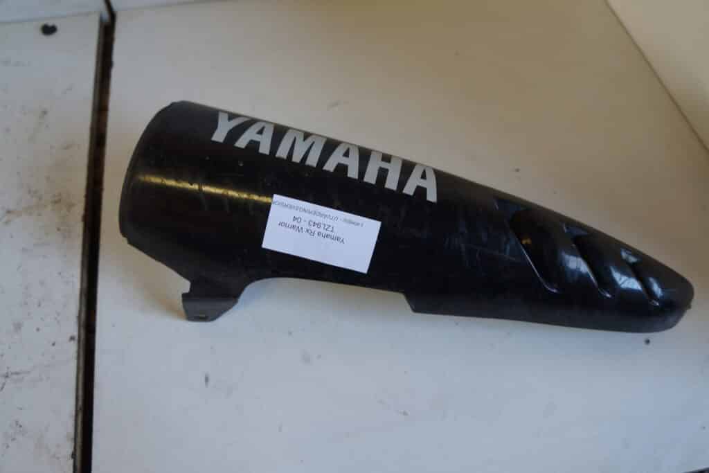 Yamaha rx Warrior -04  plåt vid avgasröret