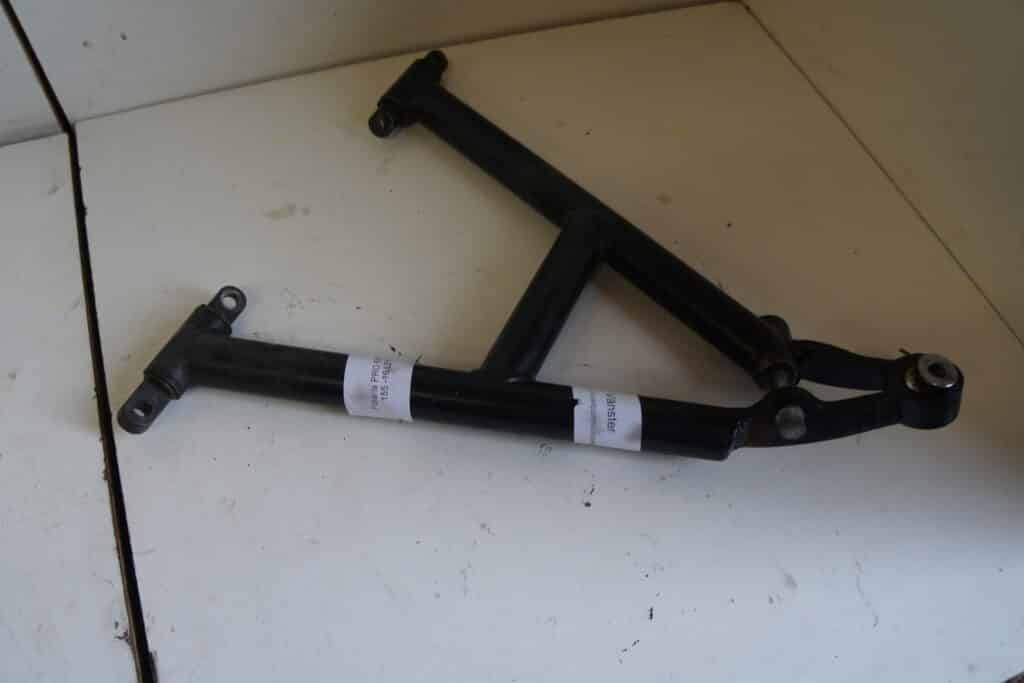Polaris Pro-rmk 800 155” -16 A-arm nedre vänster