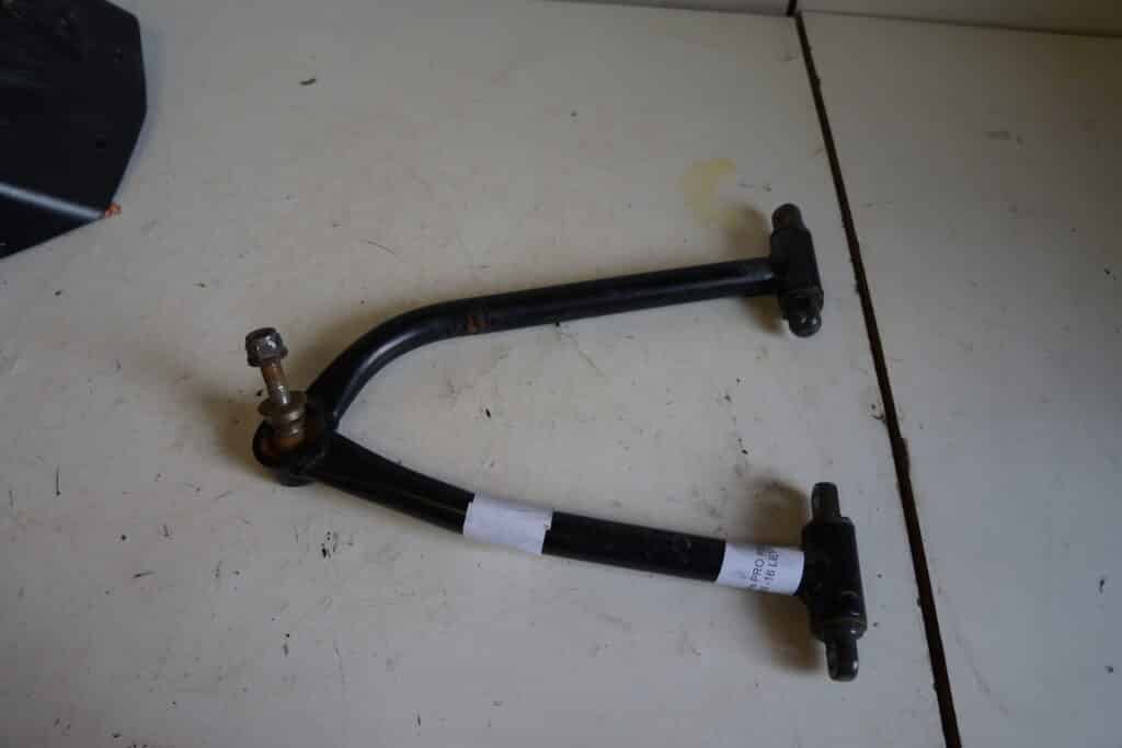 Polaris Pro-rmk 800 155” -16 A-arm övre höger