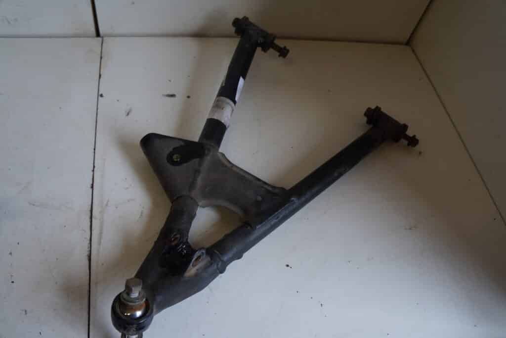 Polaris Rmk 800 -09  A-arm nedre höger