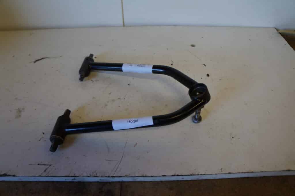 Polaris Pro-rmk 850 -19  A-arm övre höger