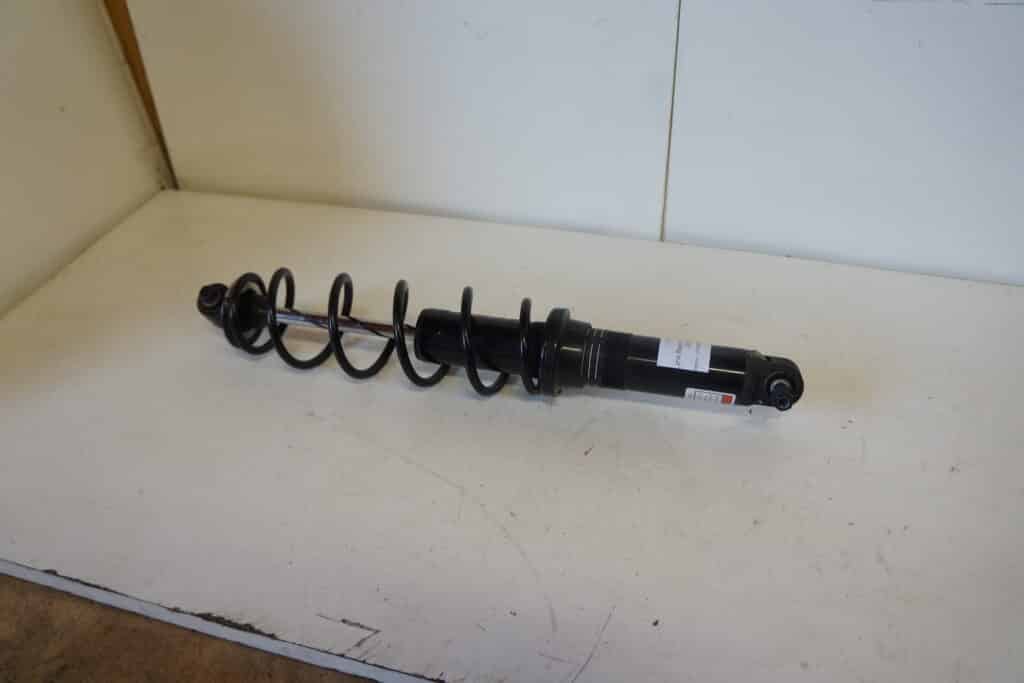 Lynx Boondocker 850 3900ds -19  Framvagnsstötdämpare 440mm