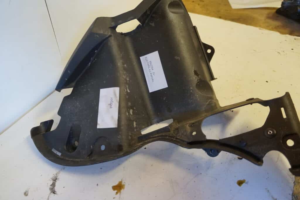 Yamaha Nytro XTX -10  Sidobuk främre höger