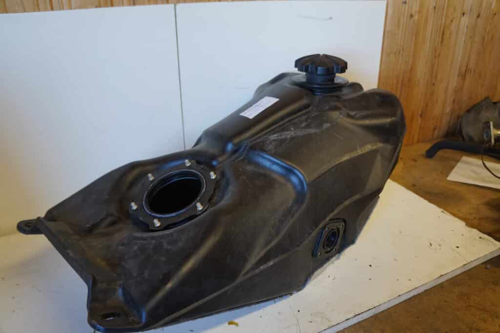 Yamaha Nytro XTX -10  Bränsletank