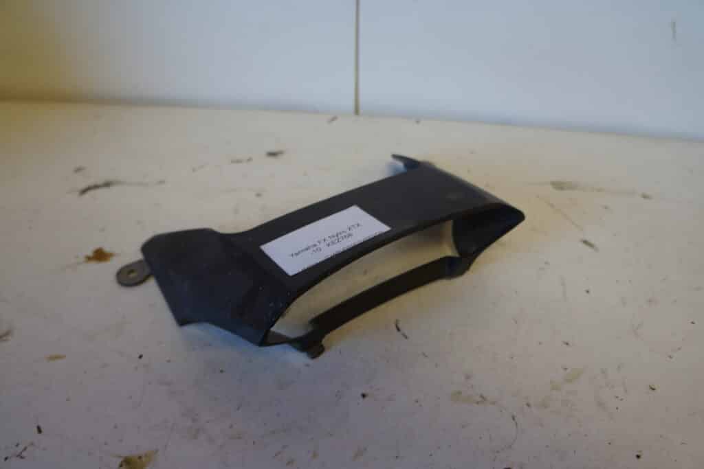 Yamaha Nytro XTX -10  Plast runt bakljuset