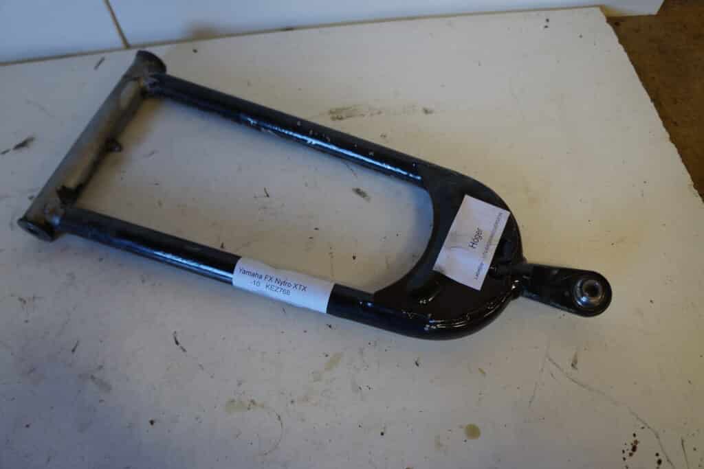 Yamaha Nytro XTX -10  A-arm, övre höger
