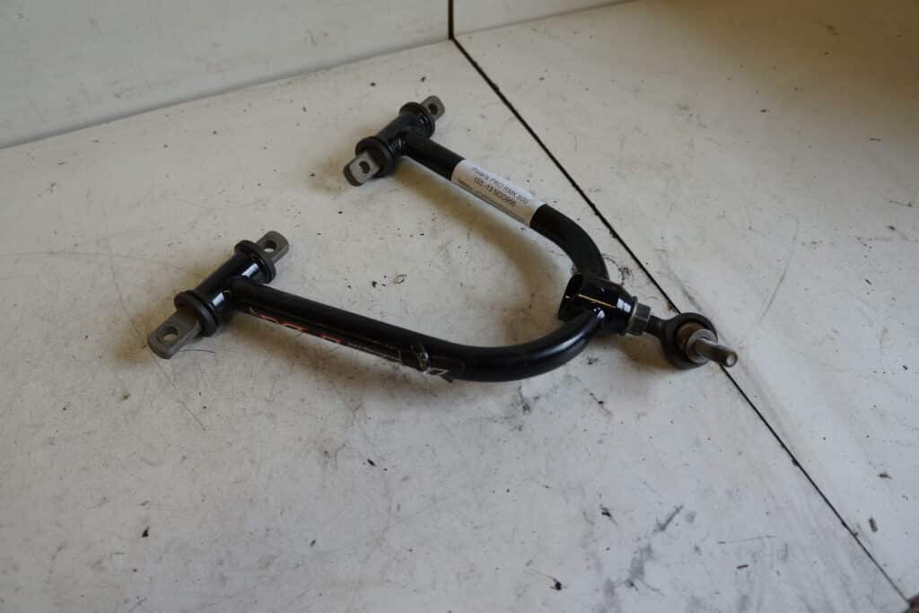 Polaris Pro-rmk 600 -13   A-arm övre höger