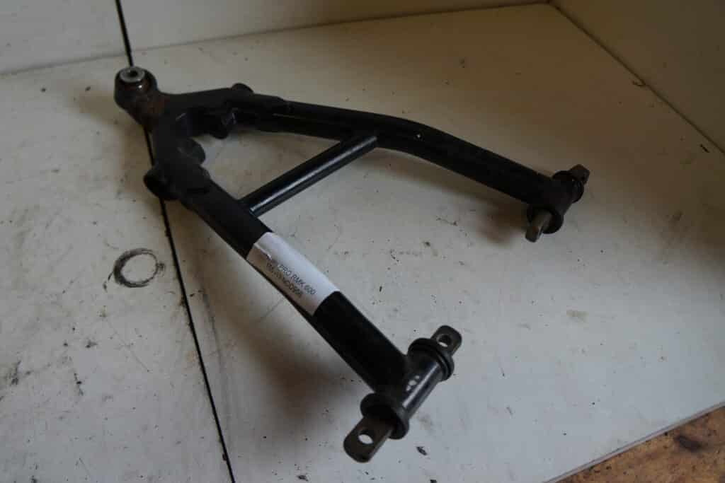 Polaris Pro-rmk 600 -13   A-arm nedre vänster
