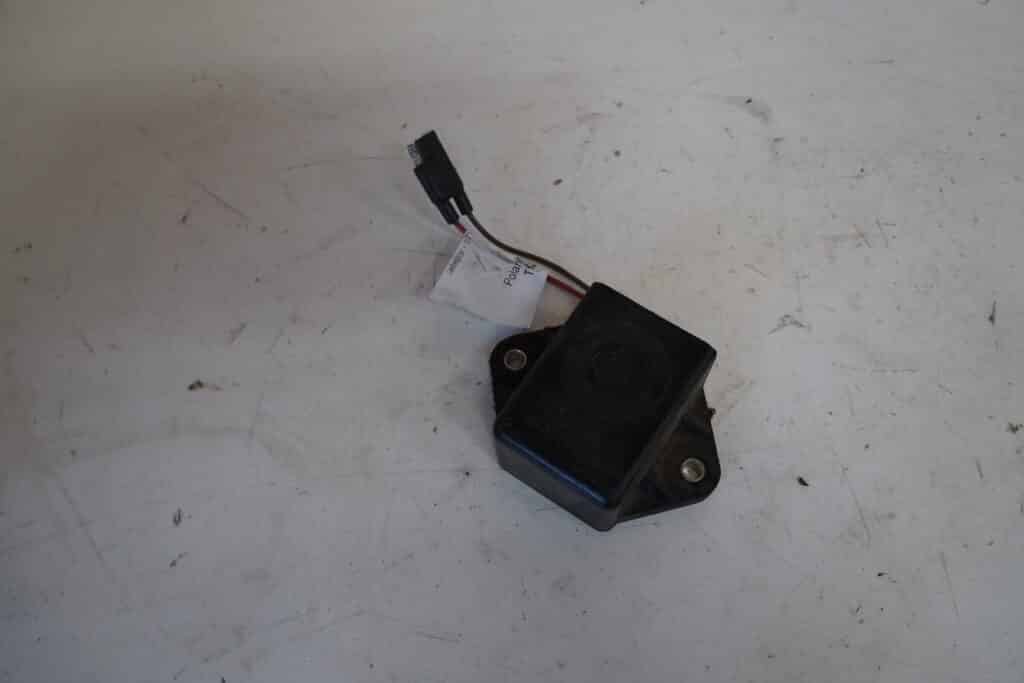 Polaris Rmk assault 800 -11    kondensator