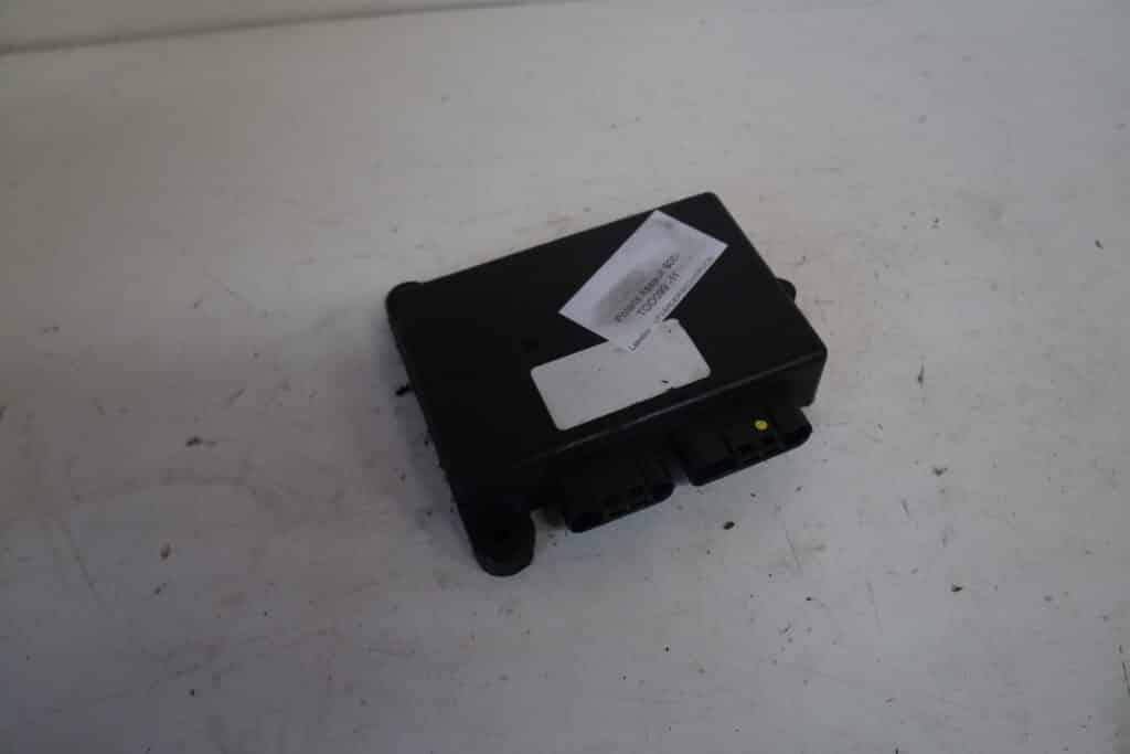 Polaris Rmk assault 800 -11    databox