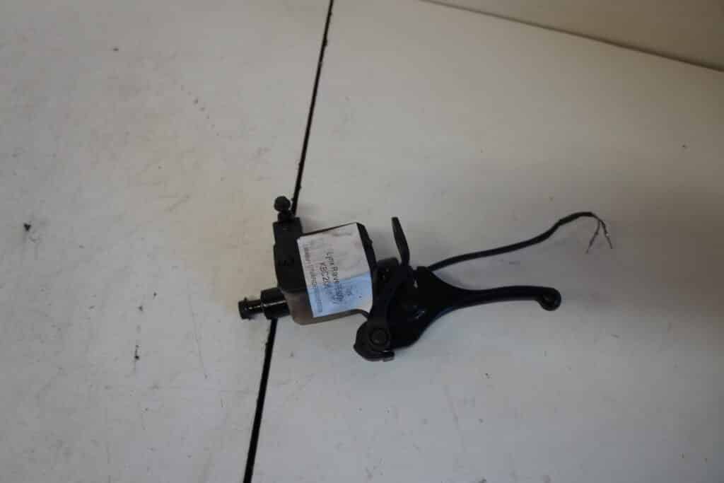 Lynx Rave 800RE -16  Bromshandtag med behållare