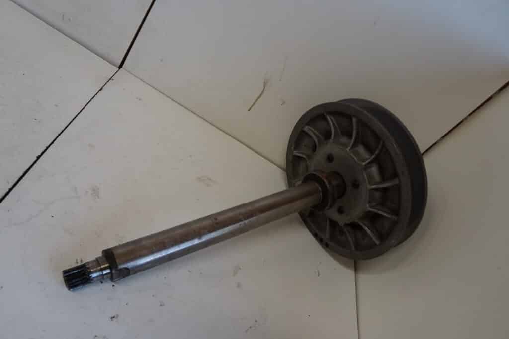 Lynx Xterrain 600r -20  Sekundärvariator inkl axel