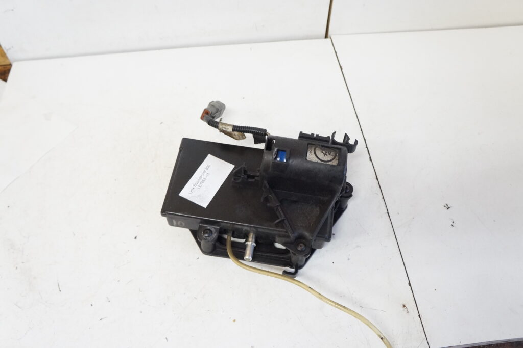 Lynx Boondocker 800 -11  ECM-box