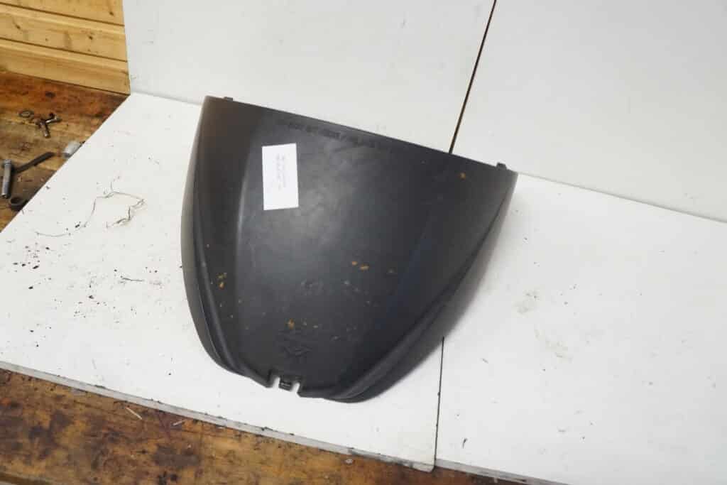 Ski-doo Summit 550 -05  Plastlock bak
