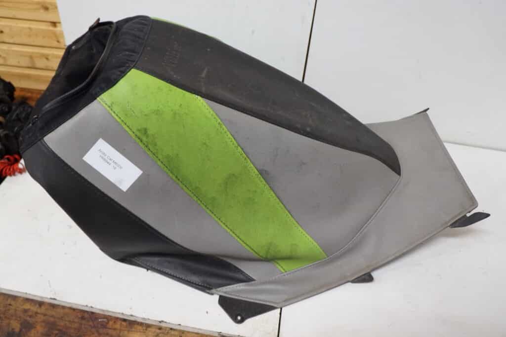 Arctic-cat M8000 -18  Dyna