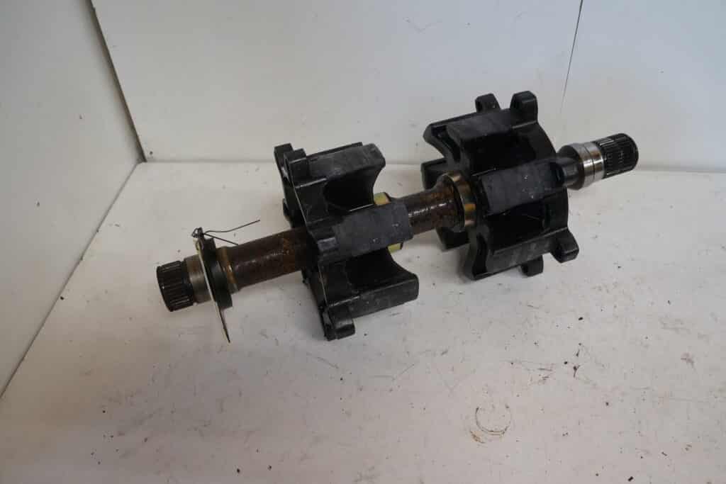Arctic-cat M8000 -16   Drivaxel
