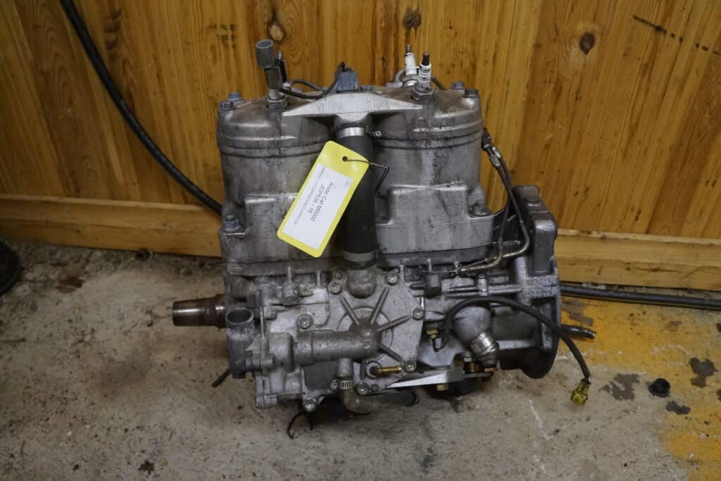 Arctic-cat M8000 -16   Motor 521 mil  