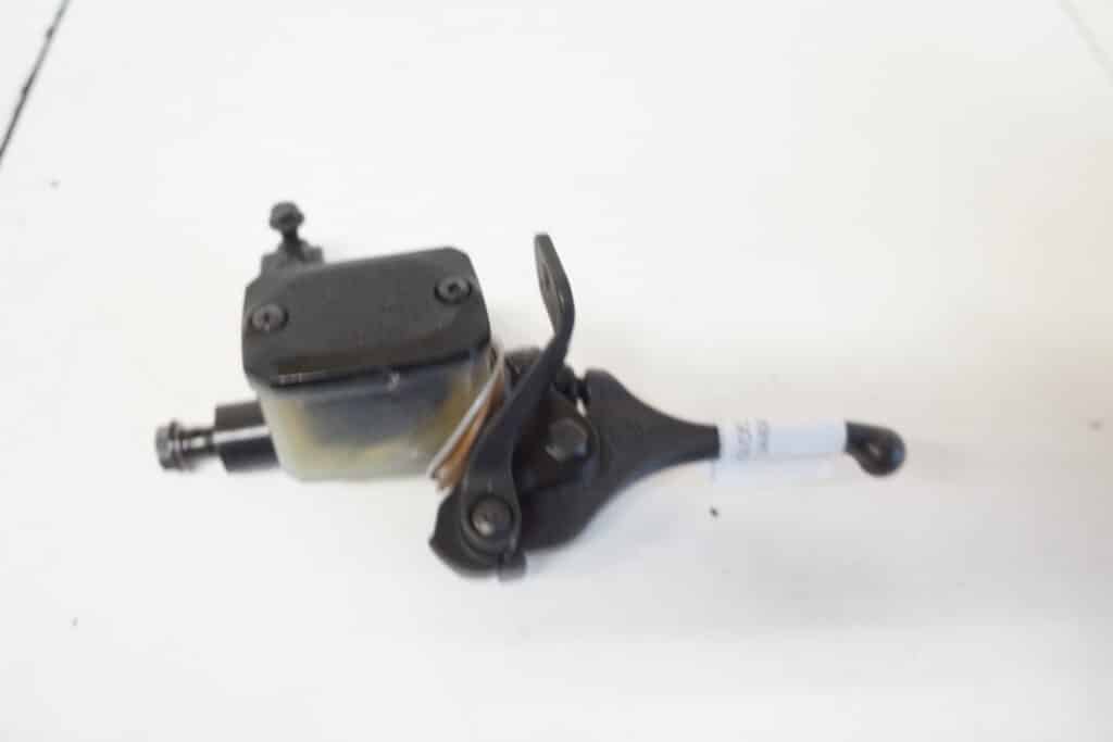 Lynx Xtrim 600 ace -20  Bromshandtag med behållare