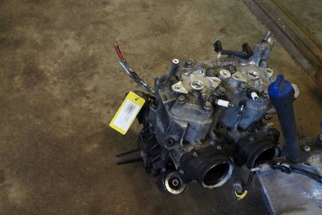 Lynx Xterrain Pro 600r -22  Motor  759 mil