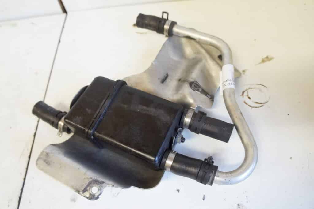 Yamaha SR Viper XTX -14 Oljebehållare