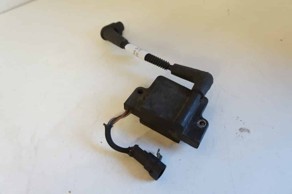Ski-doo Summit T3 800 163 -16  Tändspole 1st