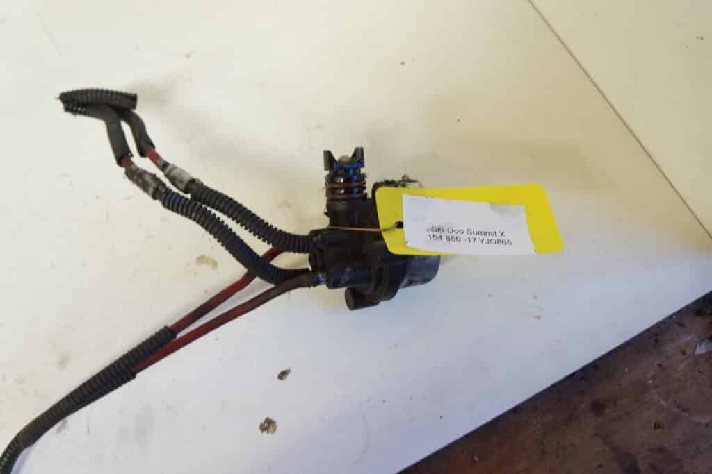 Ski-doo Summit x 850 -17  Oljepump
