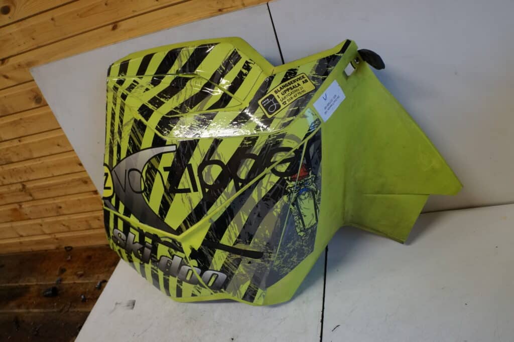 Ski-doo Freeride 800 -15  Sidokåpa, vänster