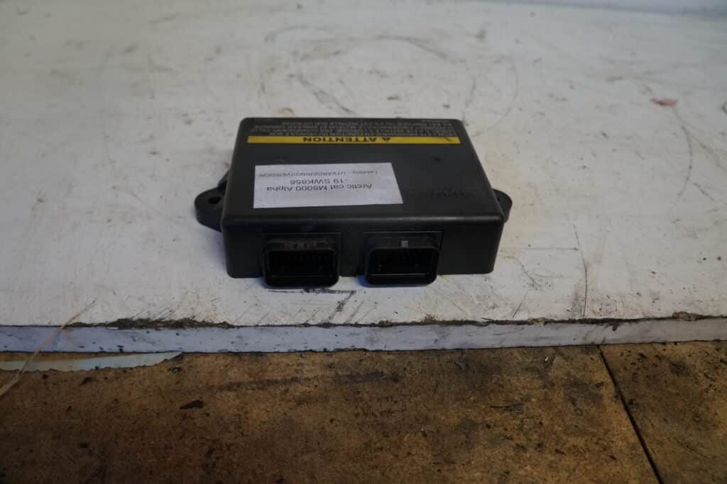 Arctic-cat M8000 -19  Databox