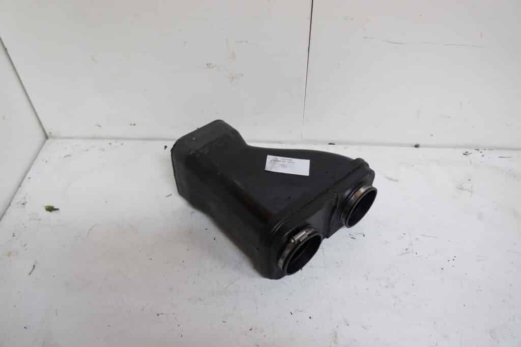 Arctic-cat M8000 -19  Luftintag fram
