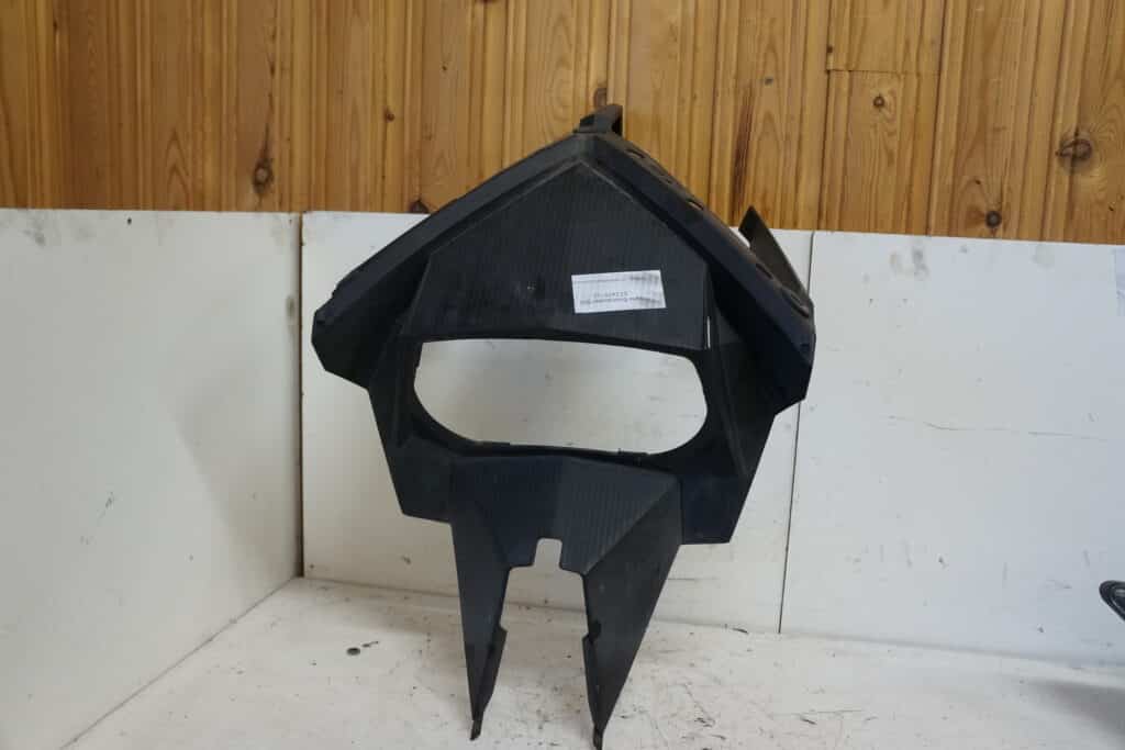 Lynx Boondocker 800 -12  Plast runt instrumenteringen