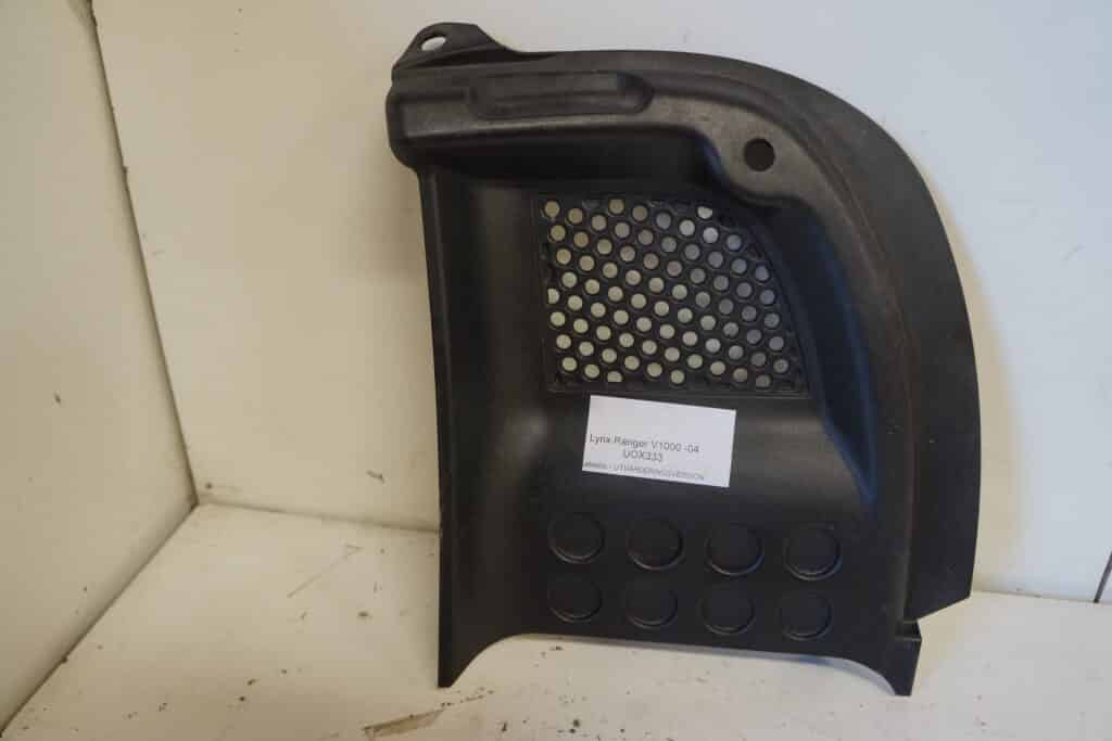 Lynx Ranger 1000 -04  Plastkåpa höger