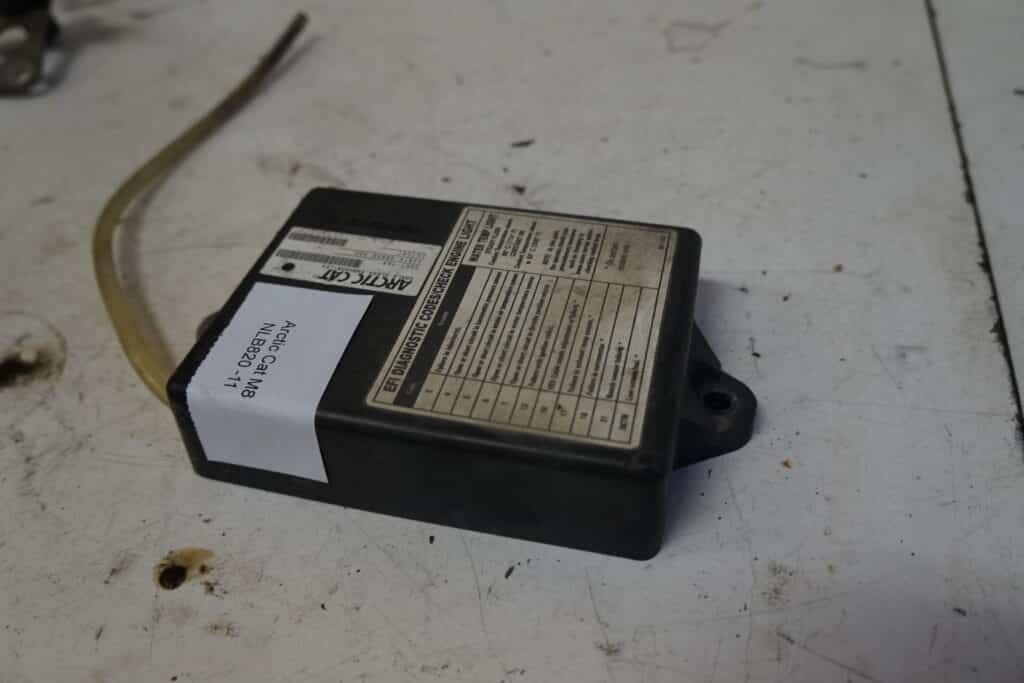Arctic-cat M8 -11  Databox