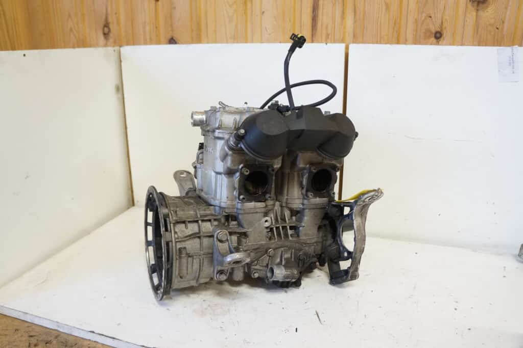 Ski-doo Summit SP 600 -14  Motor 1298 mil  