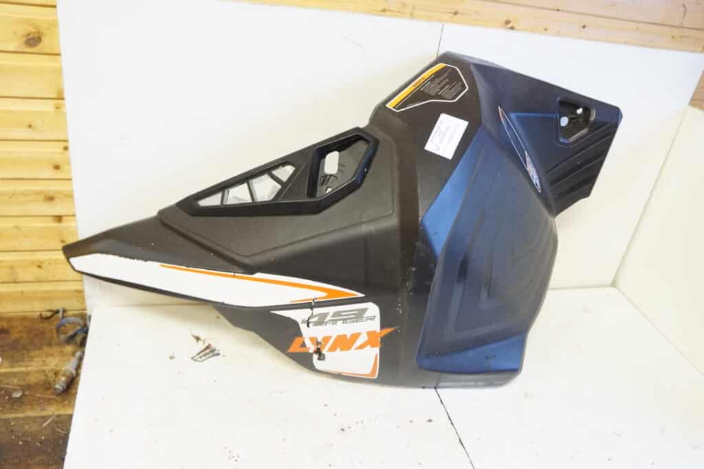 Lynx 49 Ranger 600 ACE -20   Sidokåpa, vänster