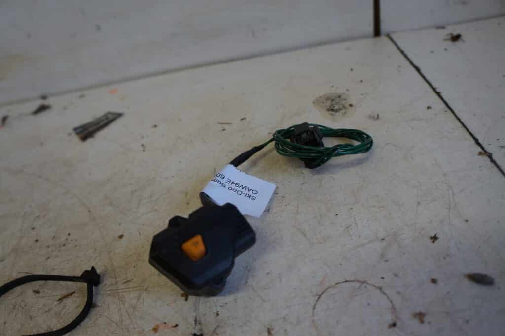 Ski-doo Summit SP 600r -21  Knapp rer startknapp
